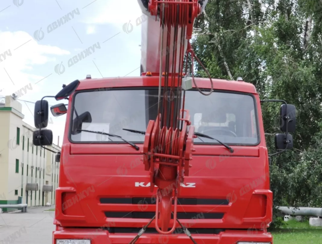 Автокран Челябинец КС-55732-33 на шасси КАМАЗ 43118-50 
