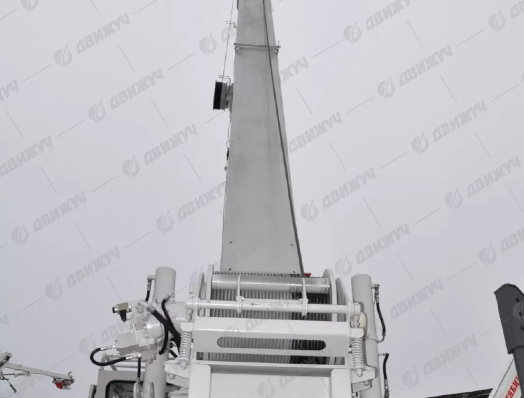 Автокран Челябинец КС-55732-33 на шасси Урал Next 