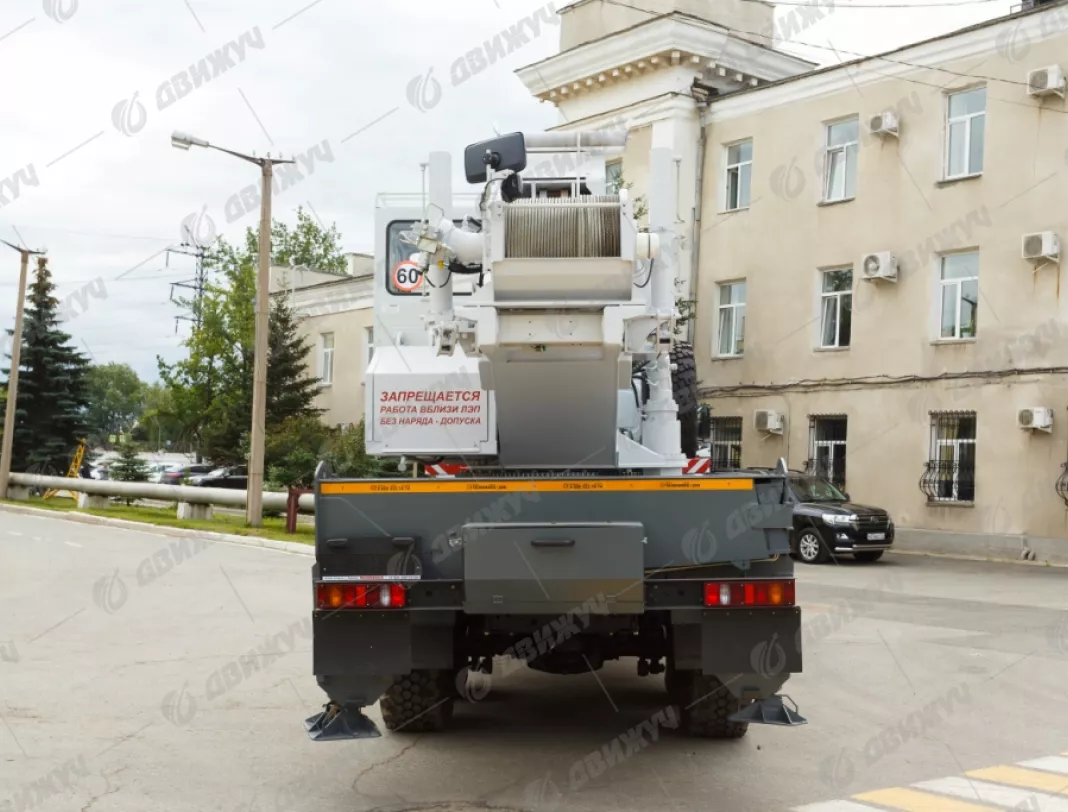 Автокран Челябинец КС-55733-26 на шасси Урал Next 