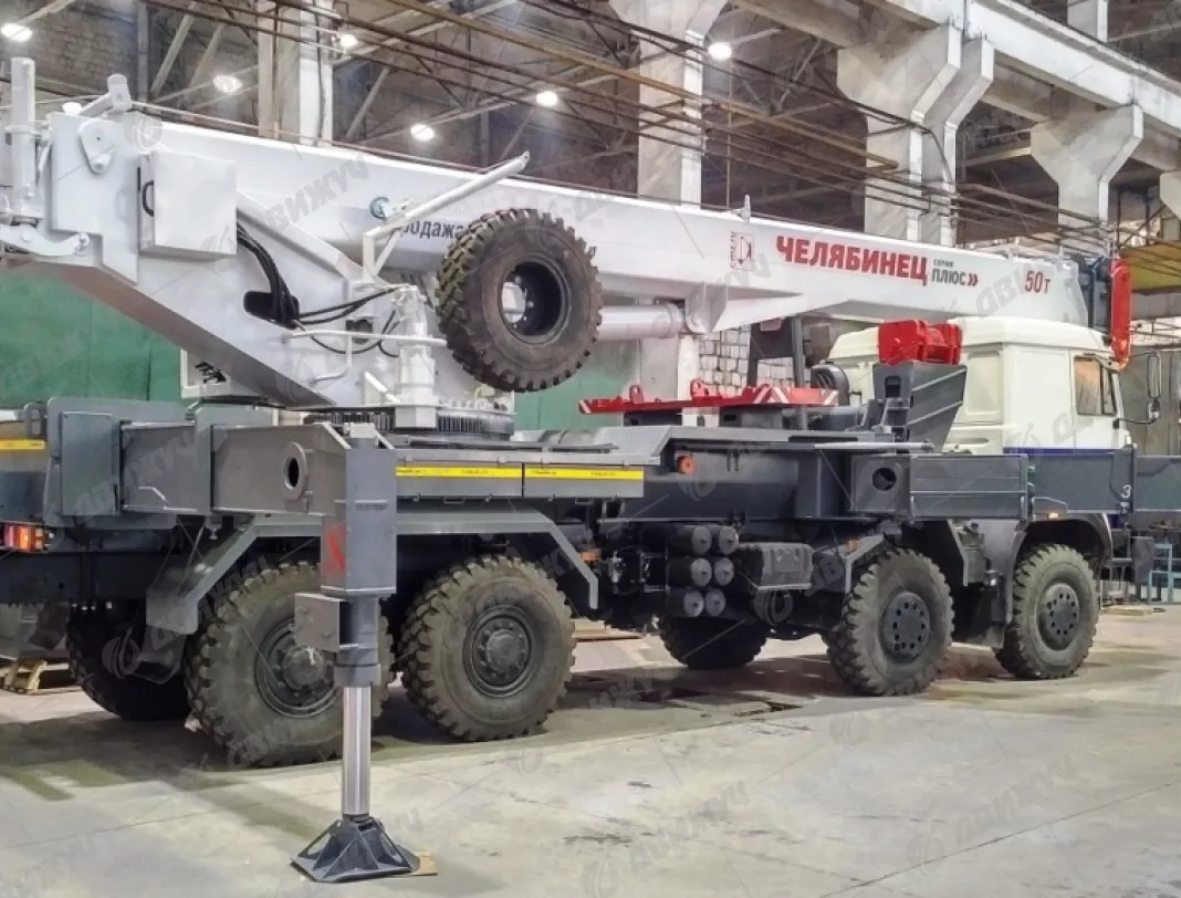 Автокран Челябинец КС-65717-34 на шасси Урал 9593 (8х8)