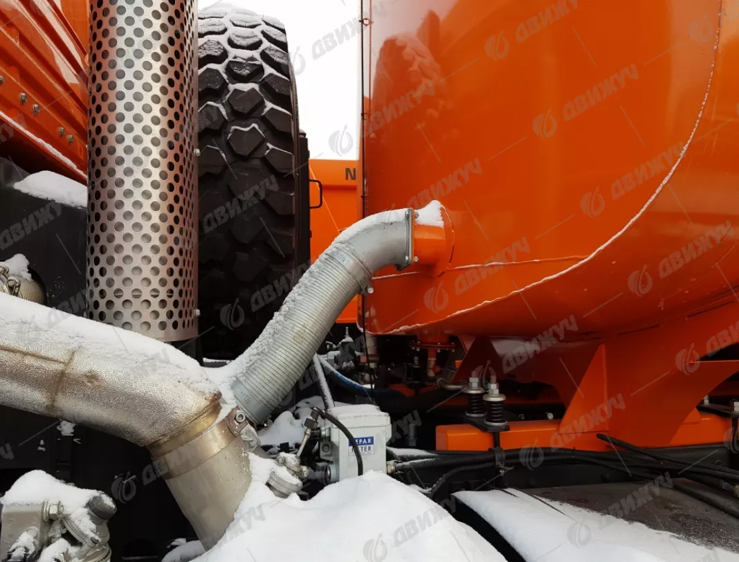 Автоцистерна нефтепромысловая АЦН-18 КАМАЗ 65224-53
