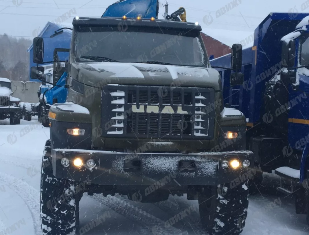 Бортовой Урал Next 4320-74 с КМУ ИМ-150