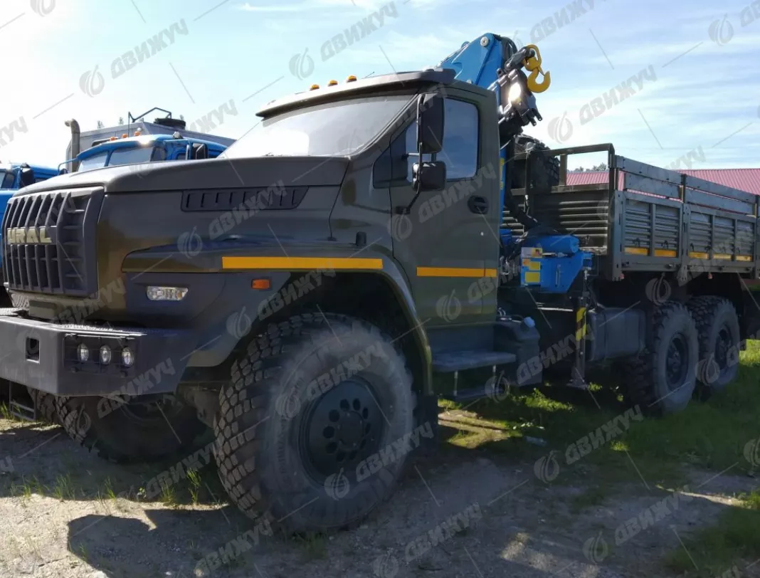 Бортовой Урал Next 4320-74 с КМУ ИМ-150