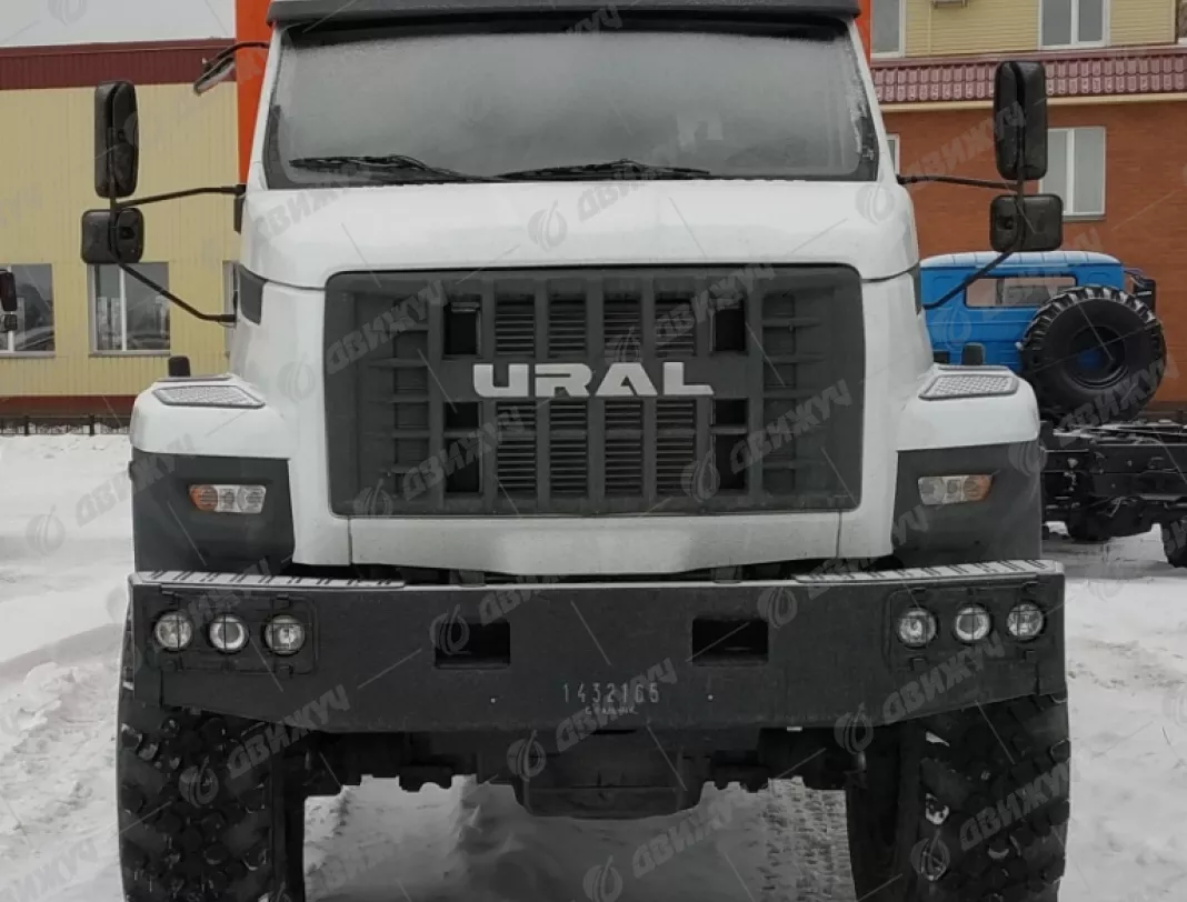 ППУ 1600/100 на шасси Урал Next 4320-72 (2 топливных бака)