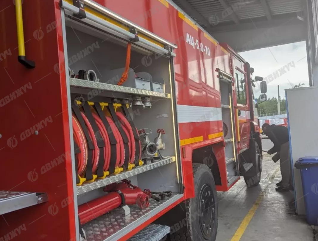 Автоцистерна пожарная АЦ-5,0-70 на шасси Камаз 53605