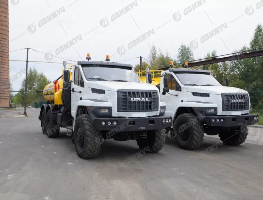  Агрегат кислотной обработки скважин СИН-32 на шасси Next УРАЛ 4320-72 (32 Мпа, диаметр плунжера 125)