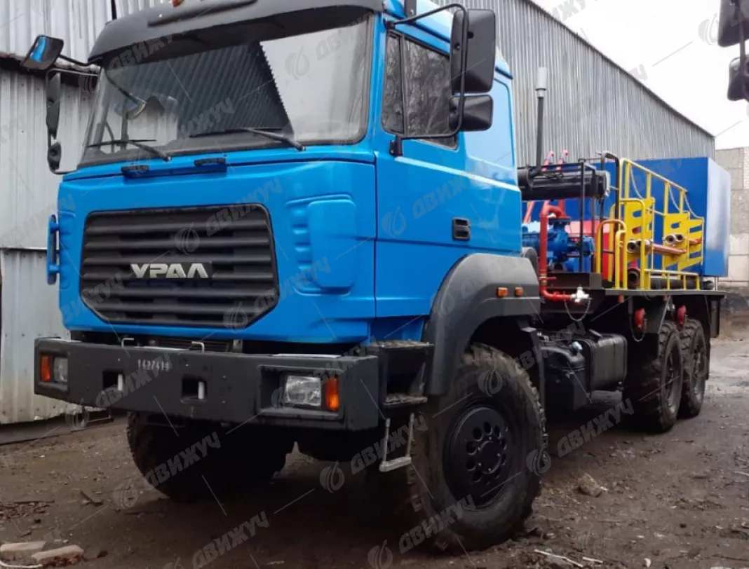 Цементировочный агрегат ЦА-320 на шасси Урал 4320-82 без ВПБ
