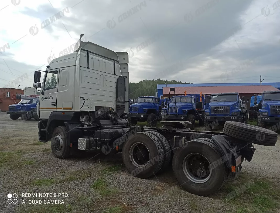 Седельный тягач МАЗ 6430C9-520-010