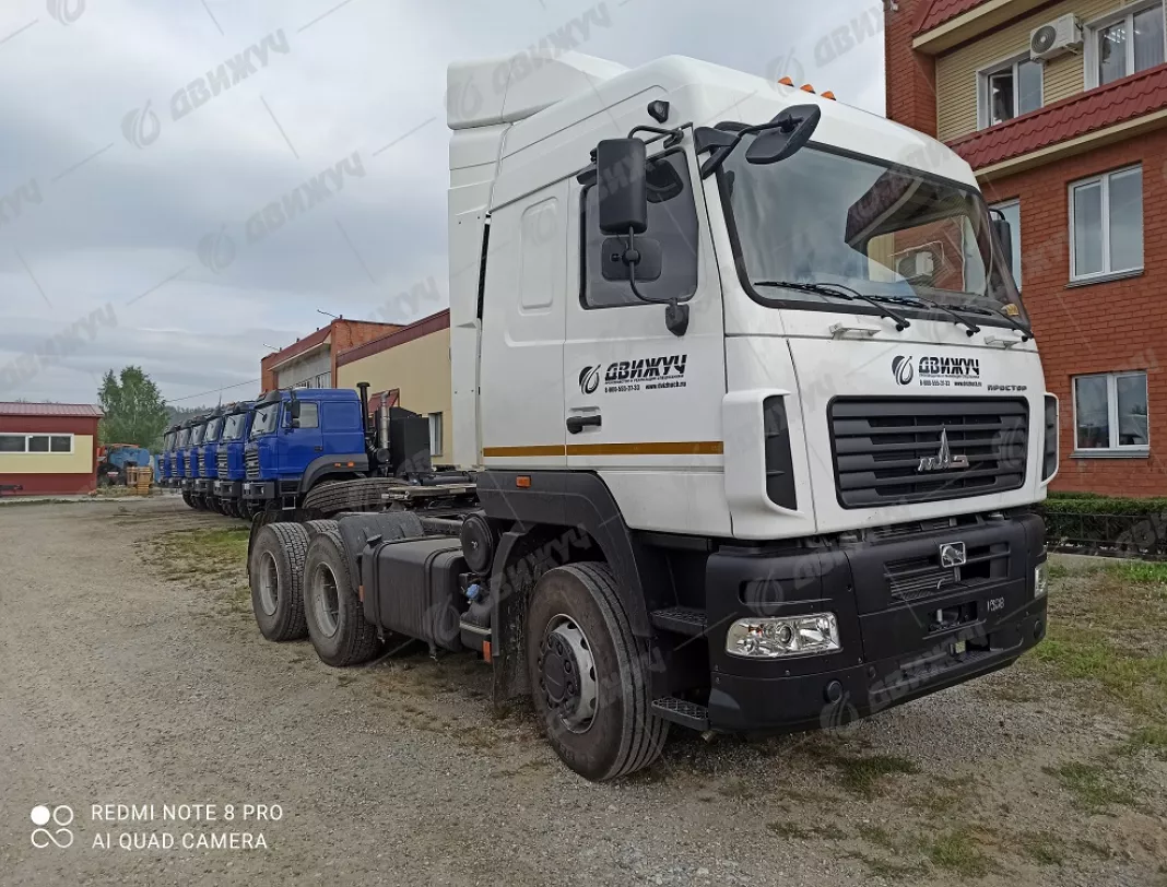 Седельный тягач МАЗ 6430C9-520-010