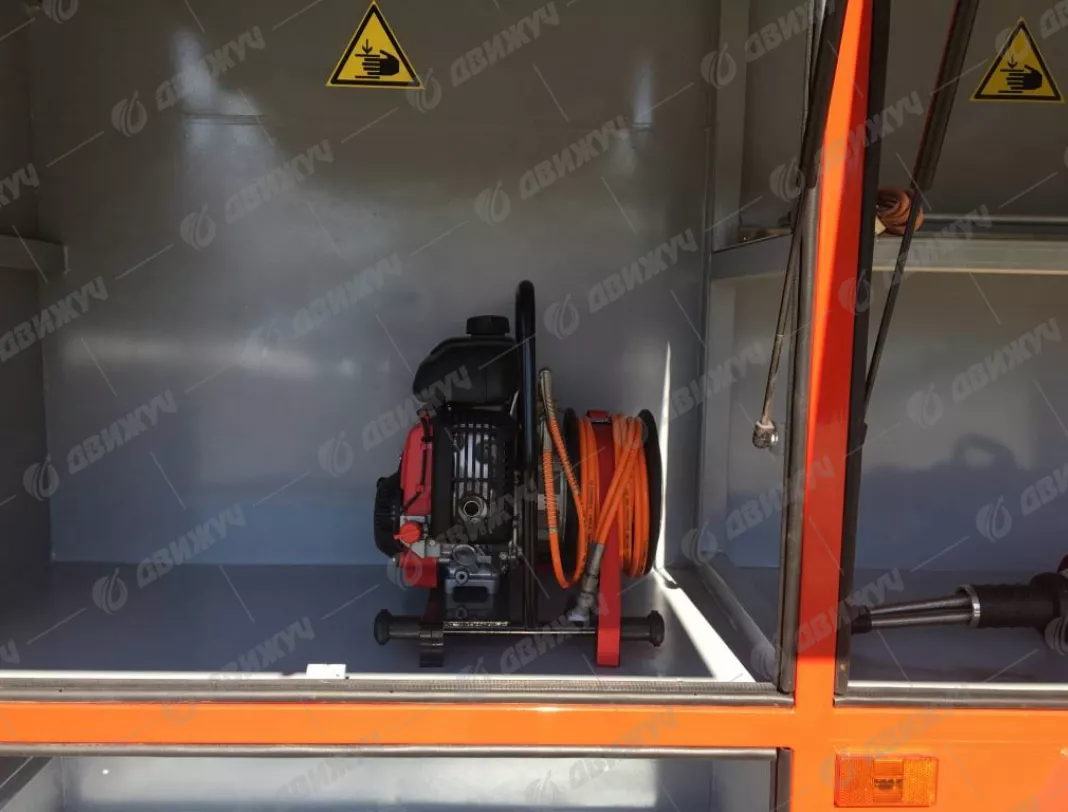 Автоцистерна пожарная АЦ-2,6-40 (33086) на базовом шасси ГАЗ-33086