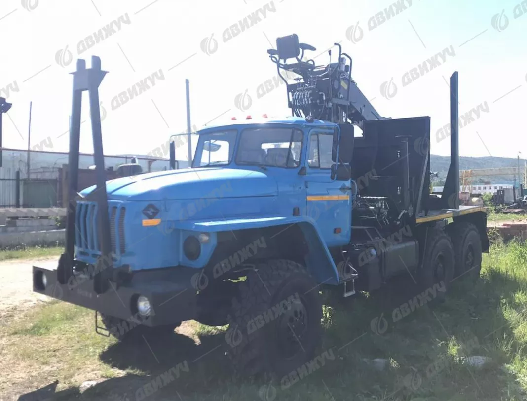 Лесовоз Урал 55571-1112-72 с манипулятором ГМУ ВЕЛМАШ VC8L74
