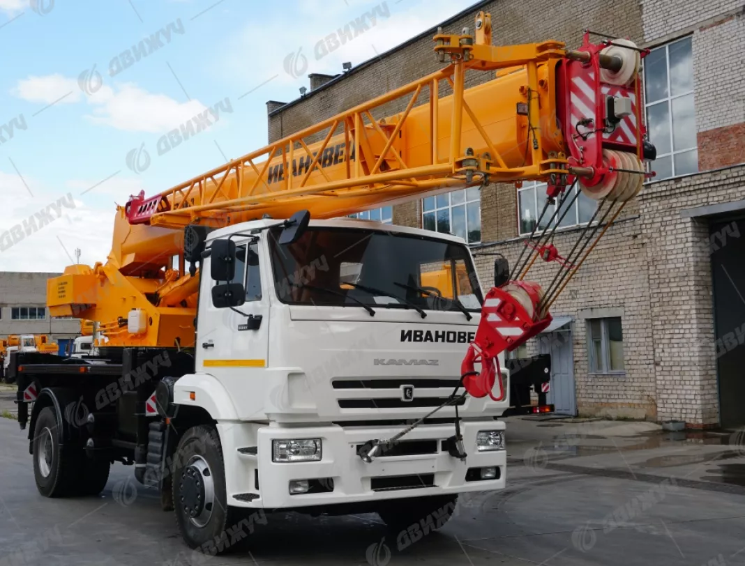 Автокран Ивановец  35714К-3 на шасси КАМАЗ-53605