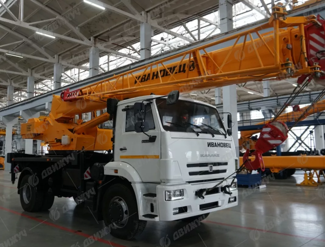 Автокран Ивановец  35714К-3 на шасси КАМАЗ-53605