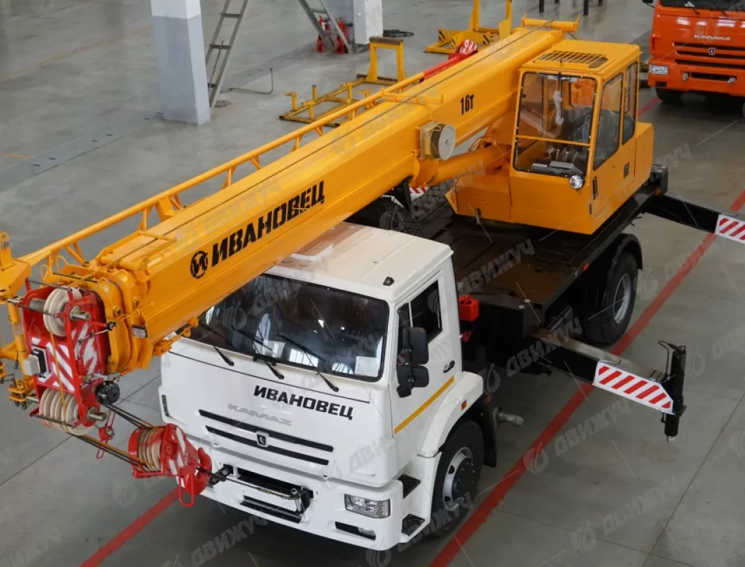 Автокран Ивановец  35714К-3 на шасси КАМАЗ-53605