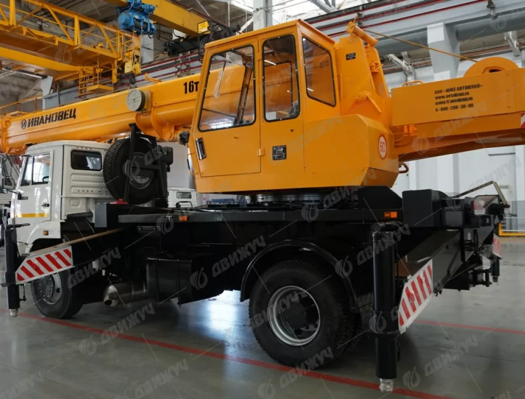 Автокран Ивановец  35714К-3 на шасси КАМАЗ-53605