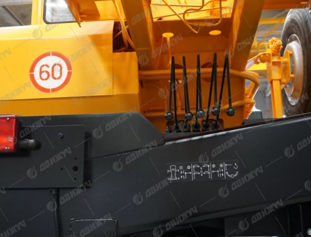 Автокран Ивановец  35715 на шасси МАЗ-5340С2
