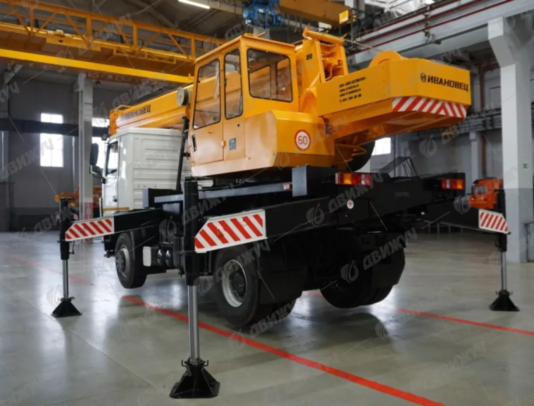Автокран Ивановец  35715 на шасси МАЗ-5340С2