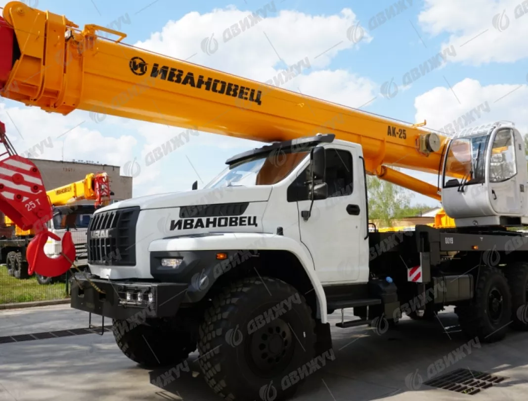 АВТОКРАН ИВАНОВЕЦ КС-45717-2Р Air на шасси УРАЛ-4320 Next