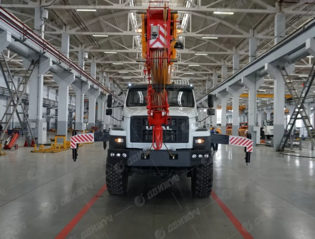 АВТОКРАН ИВАНОВЕЦ КС-45717-2Р Air на шасси УРАЛ-4320 Next