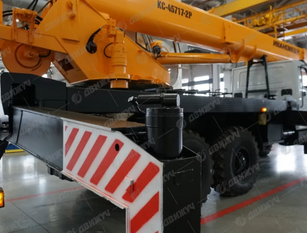 АВТОКРАН ИВАНОВЕЦ КС-45717-2Р Air на шасси УРАЛ-4320 Next