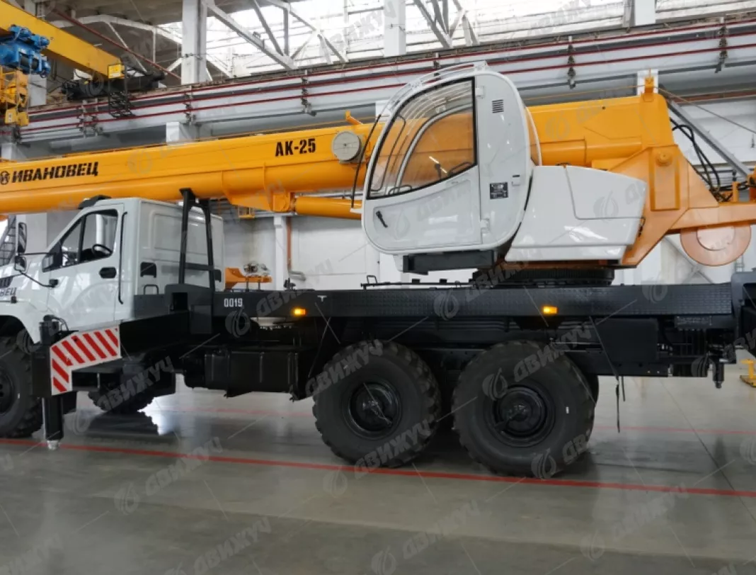 АВТОКРАН ИВАНОВЕЦ КС-45717-2Р Air на шасси УРАЛ-4320 Next