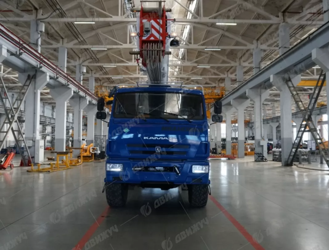 АВТОКРАН ИВАНОВЕЦ КС-45717К-3-58 на шасси KAMAЗ 43118