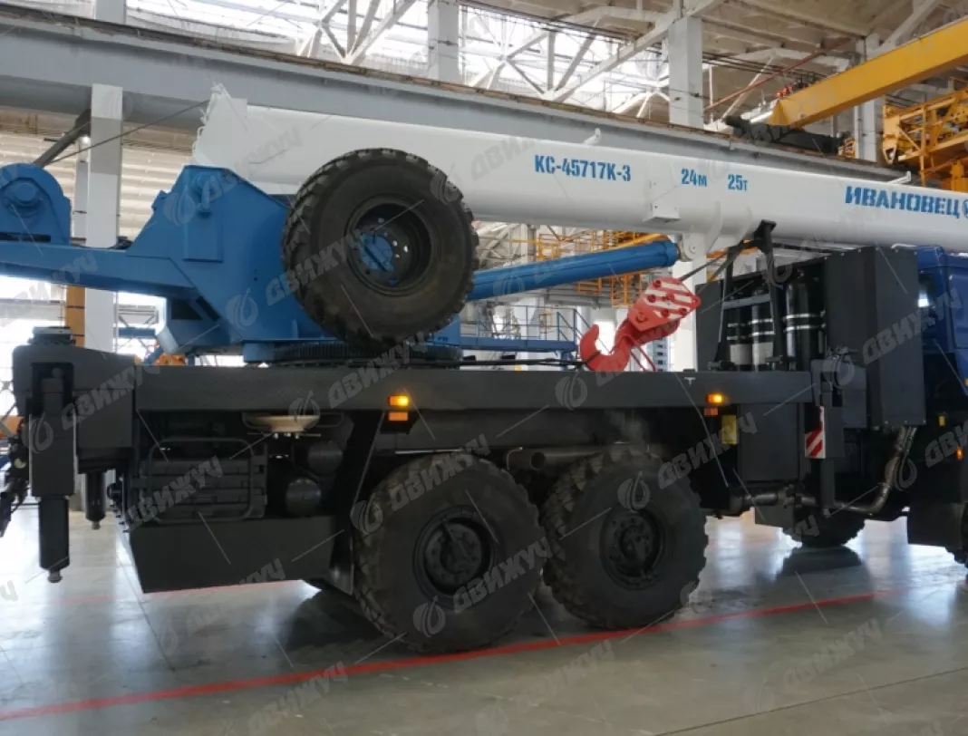 АВТОКРАН ИВАНОВЕЦ КС-45717К-3-58 на шасси KAMAЗ 43118