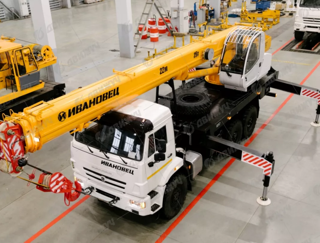 АВТОКРАН ИВАНОВЕЦ КС-45717К-3М на шасси KAMAЗ 43118 (стрела 22 м)