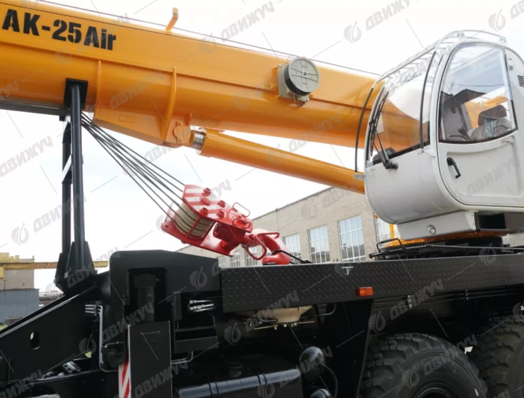 АВТОКРАН ИВАНОВЕЦ КС-45717К-3Р Аir на шасси KAMAЗ 43118