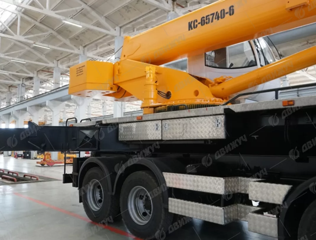 АВТОКРАН ИВАНОВЕЦ КС-65740-6 на шасси КАМАЗ-6540