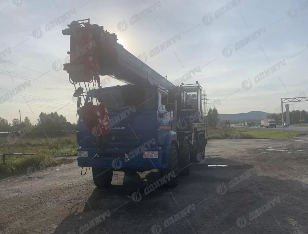 КС-55729-5B «Галичанин» на базе шасси КамАЗ-63501 (8х8)