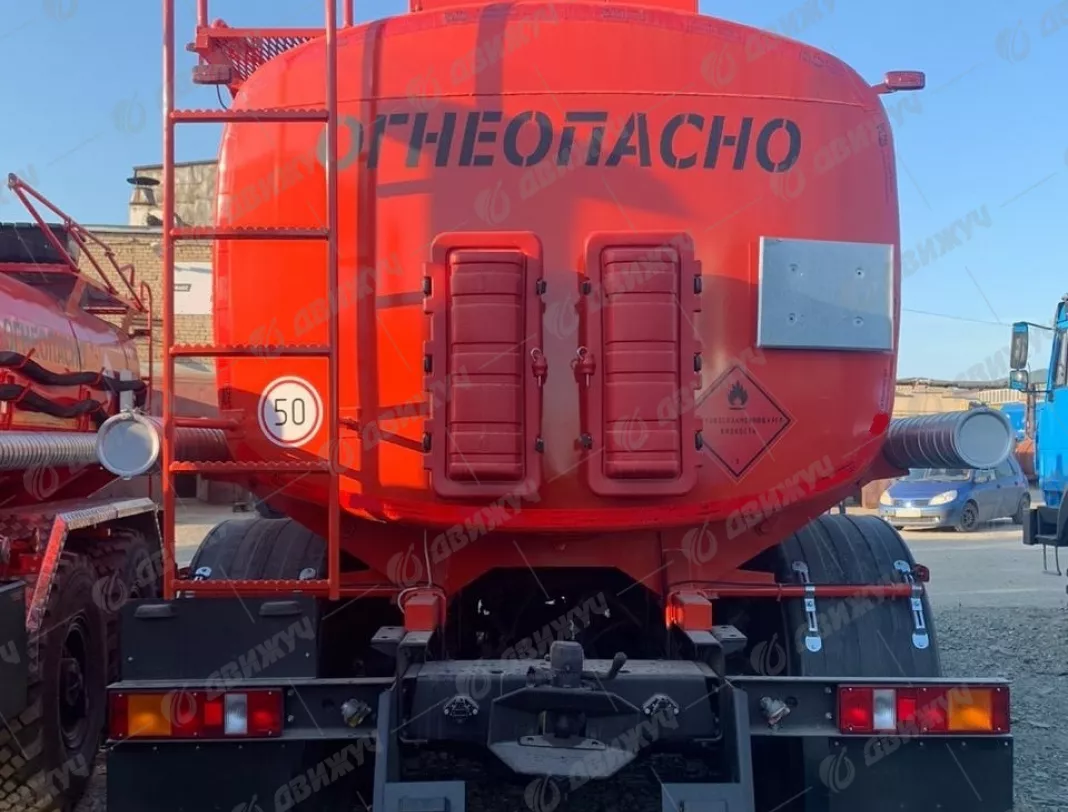 АТЗ-10 (Автозаправщик) на шасси УРАЛ 5557-60