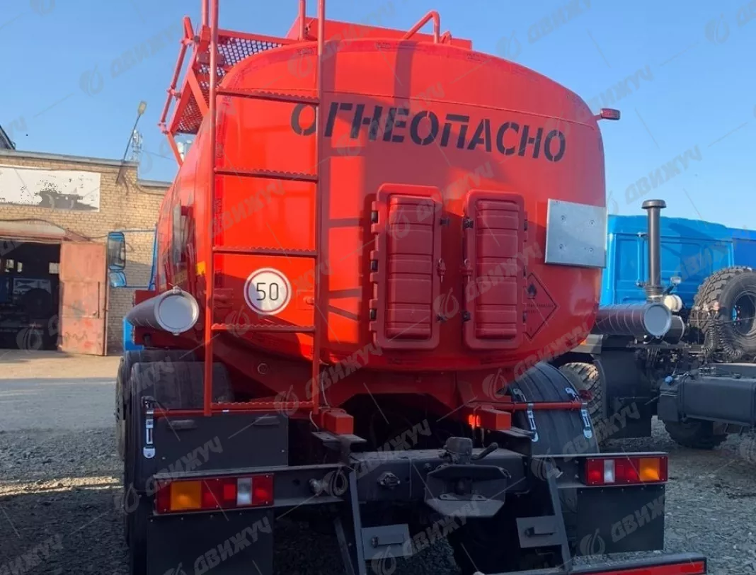 АТЗ-10 (Автозаправщик) на шасси УРАЛ 5557-60