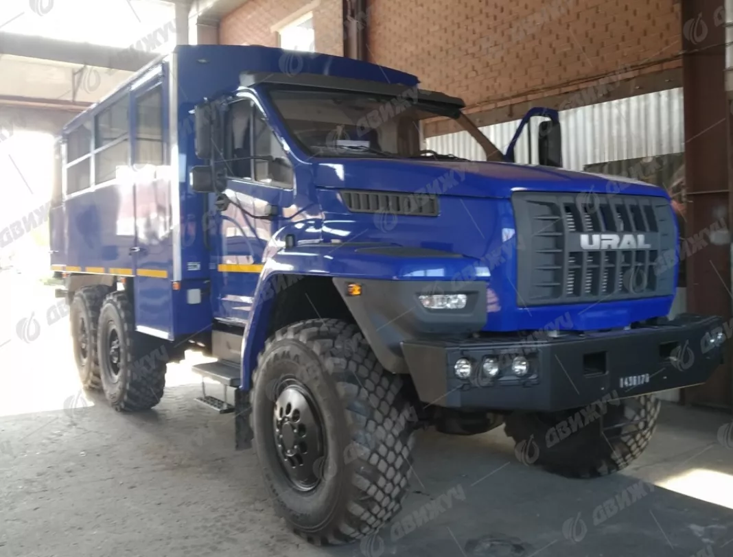 Вахтовый автобус Урал НЕКСТ 32551-5013-71Е5 (20 мест)