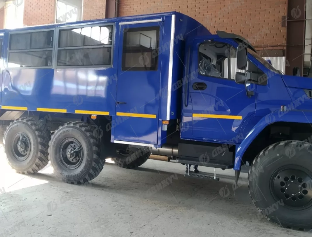 Вахтовый автобус Урал НЕКСТ 32551-5013-71Е5 (20 мест)