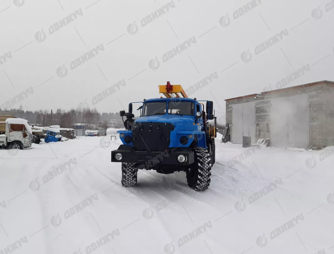 Буровая установка УРБ 2А2 на шасси Урал 4320-60 (с насосом, с компрессором)