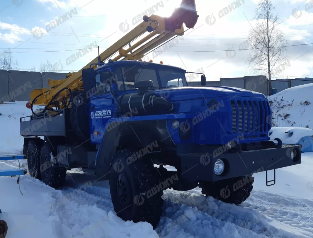 Буровая установка разведочного бурения  УРБ-2А2У с возможностью наклонного бурения на шасси Урал 4320-60