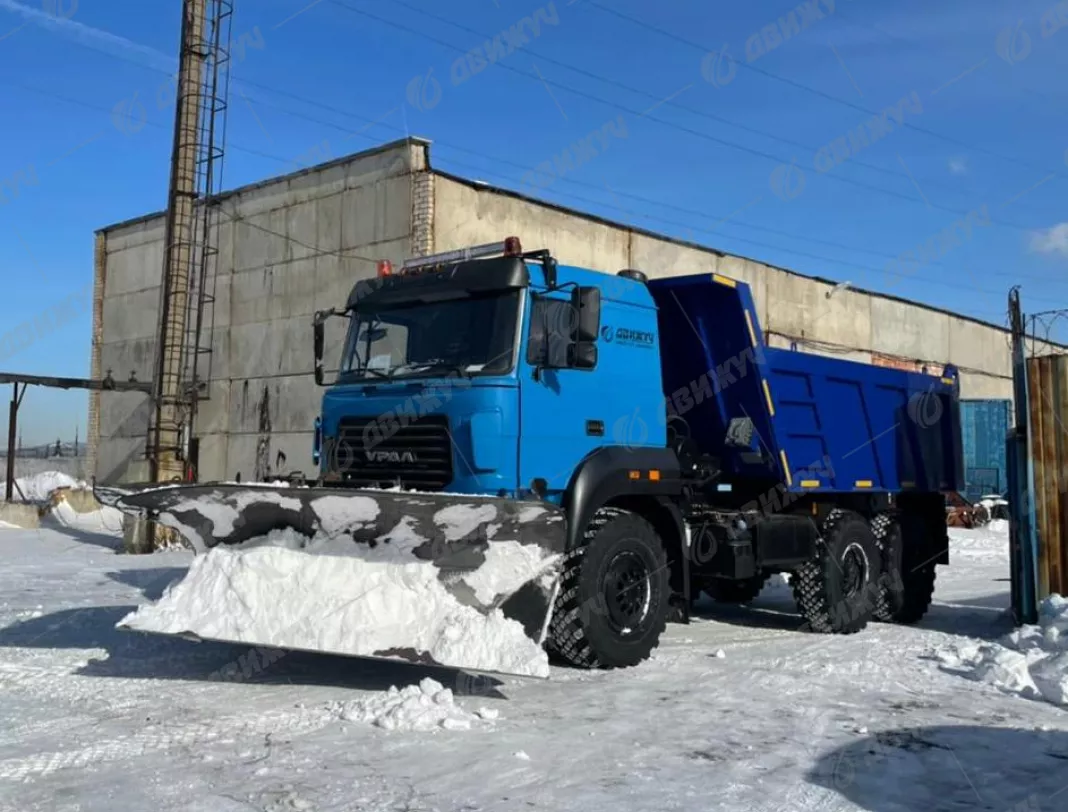 Самосвал Урал 55571-3121-80 с передним клиновидным отвалом