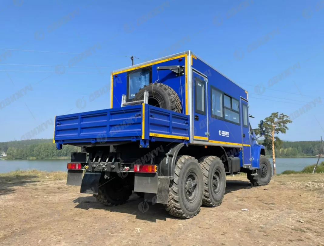 Грузопассажирская вахта на шасси Урал Next 4320-72