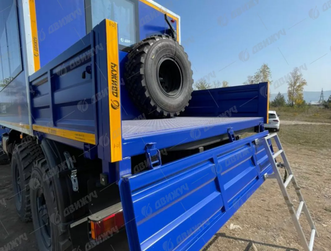 Грузопассажирская вахта на шасси Урал Next 4320-72