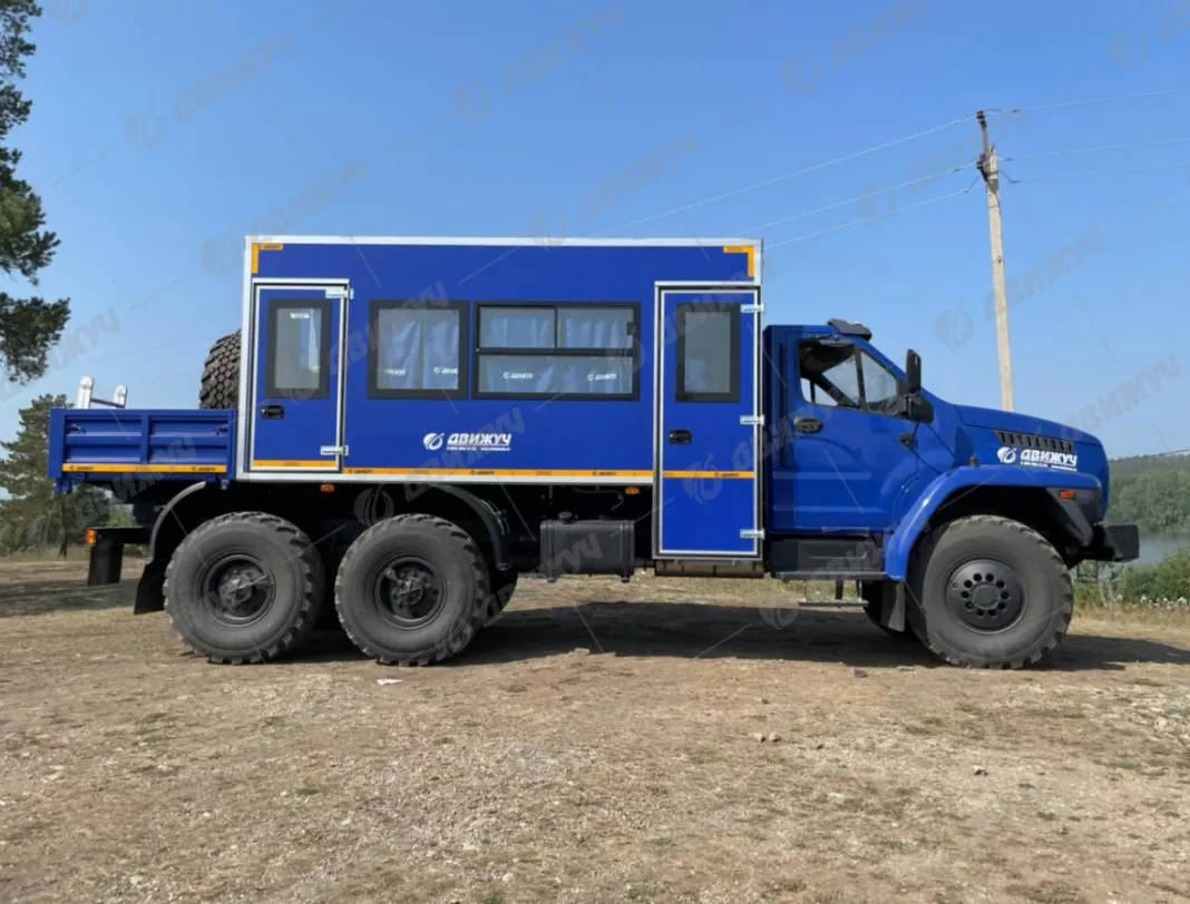 Грузопассажирская вахта на шасси Урал Next 4320-72