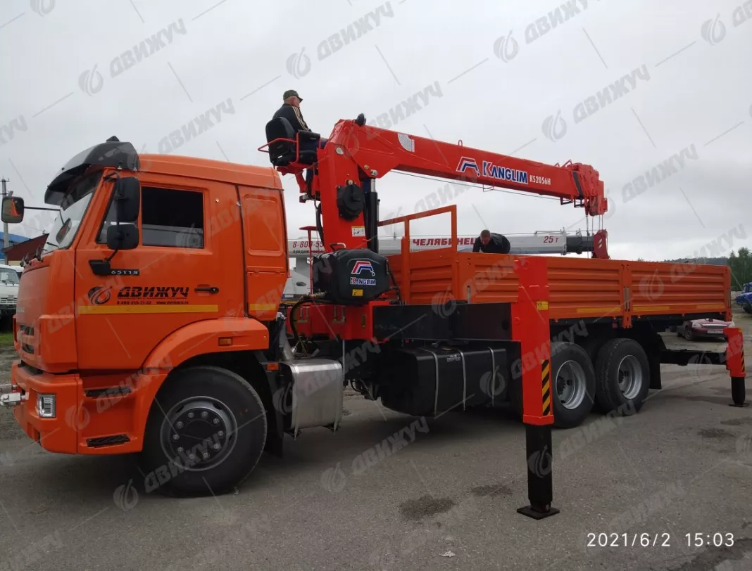 Бортовой автомобиль с КМУ Kanglim 1256GII, на шасси КАМАЗ – 65115-50