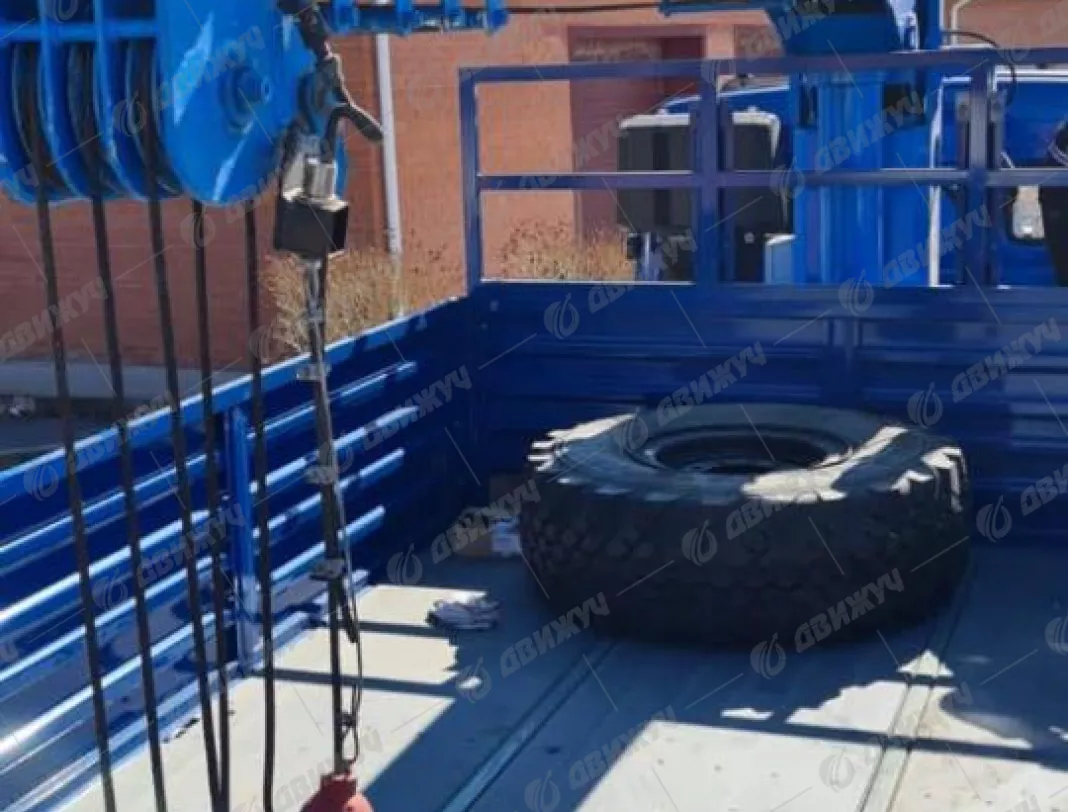 Бортовой КАМАЗ 43118 с КМУ Двина 6500.19