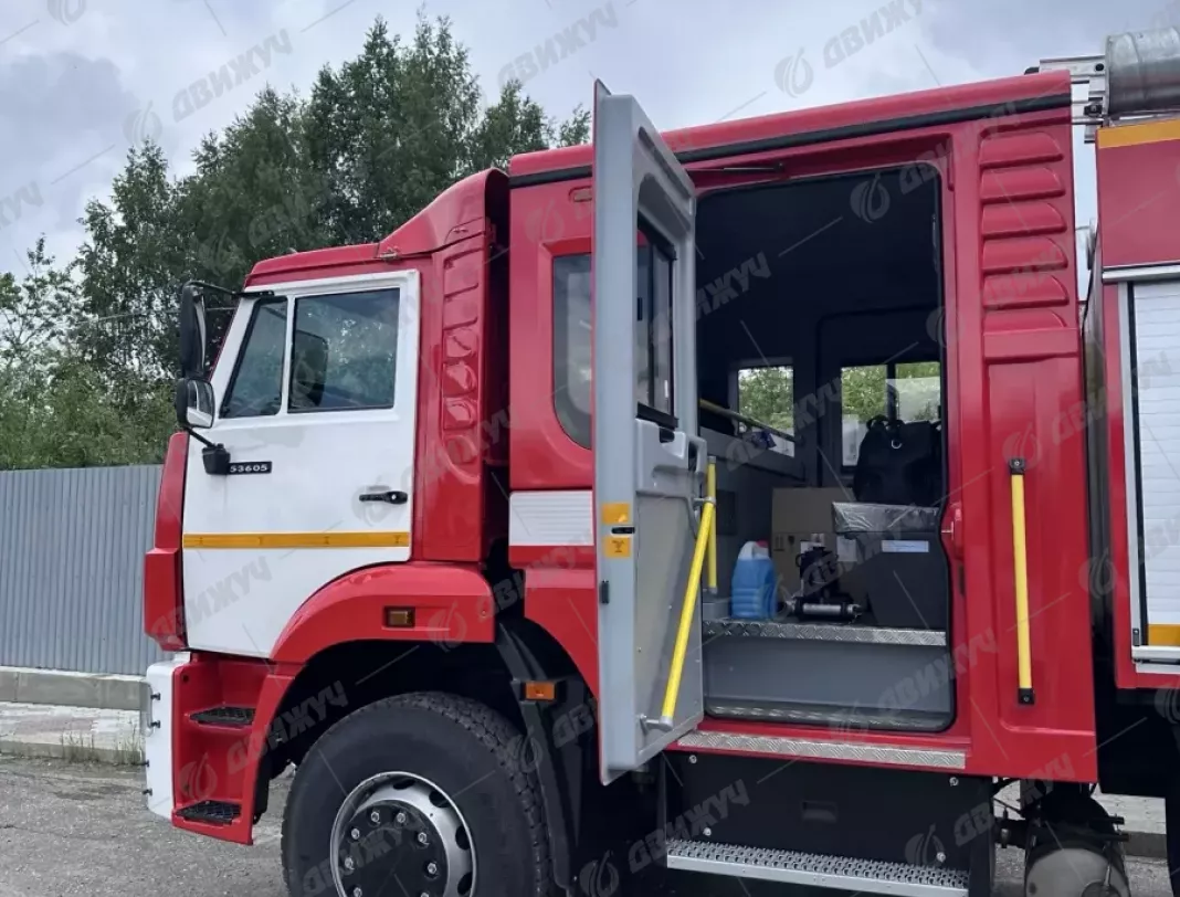 Автоцистерна пожарная АЦ-5,0-70 на шасси Камаз 53605