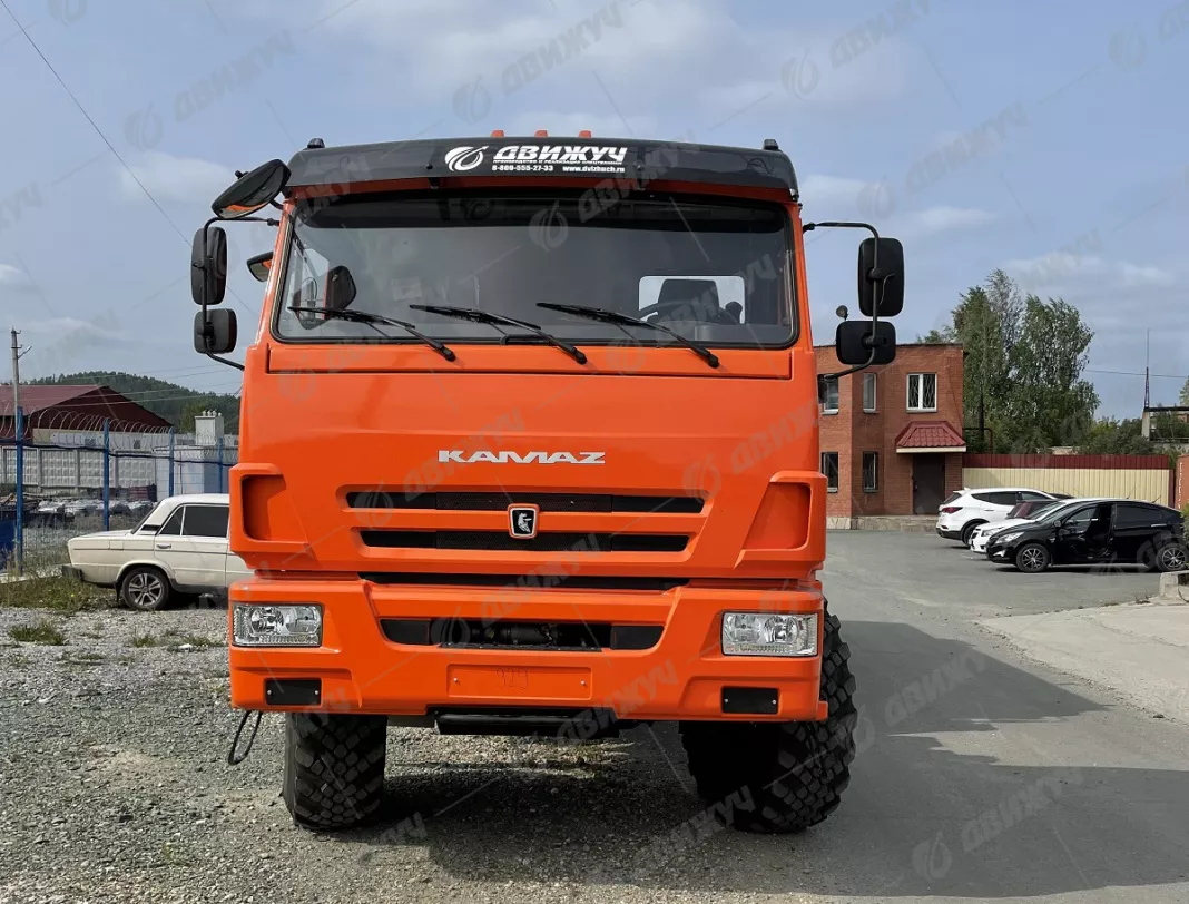Бортовой автомобиль КАМАЗ-43118-50 с КМУ Dong YANG 1956 (тросовый)