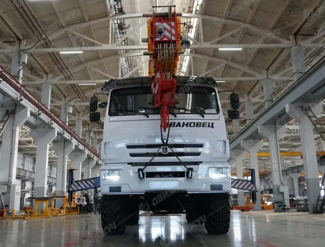 Автокран Ивановец 35714К-2 на шасси КАМАЗ-43118