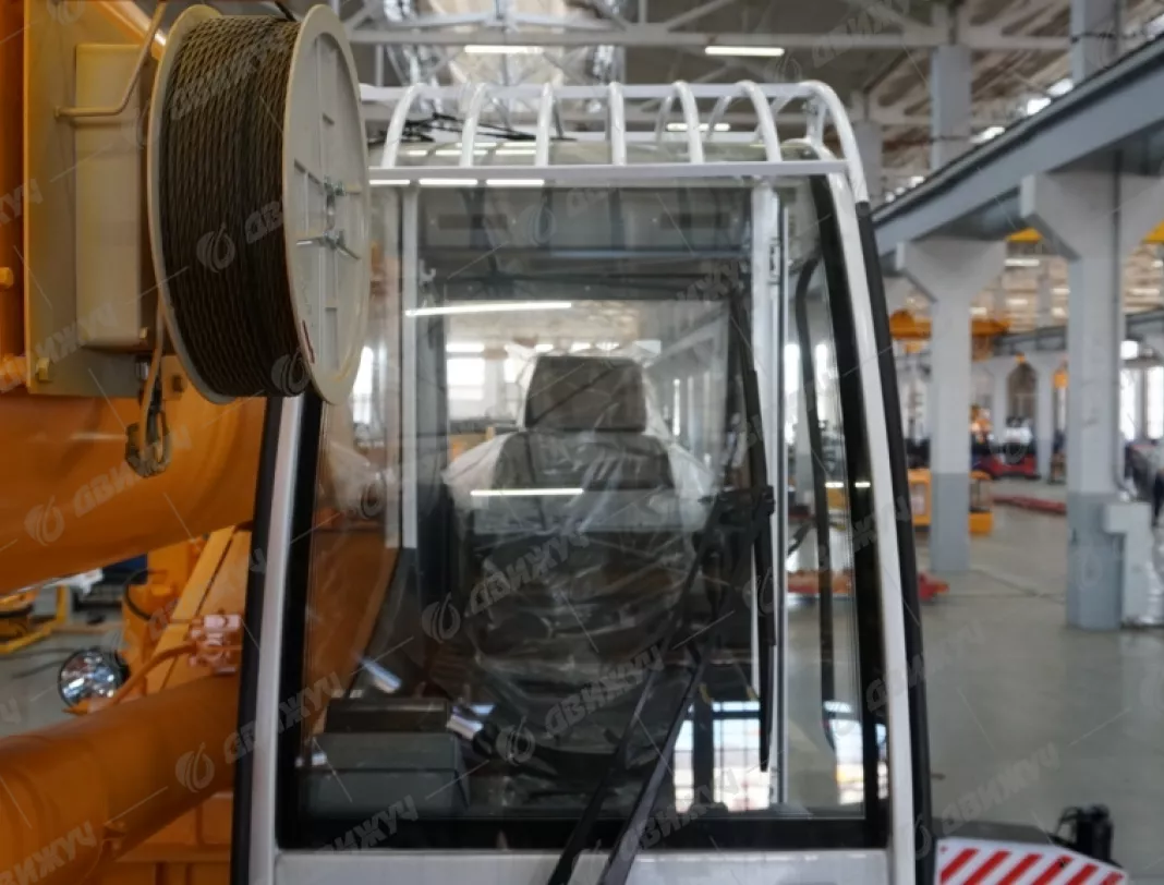 Автокран Ивановец КС-45717-1Р на шасси УРАЛ-4320