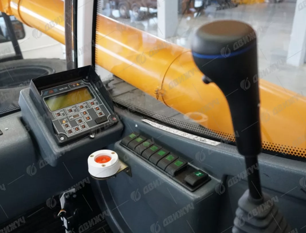 Автокран Ивановец КС-45717-1Р на шасси УРАЛ-4320