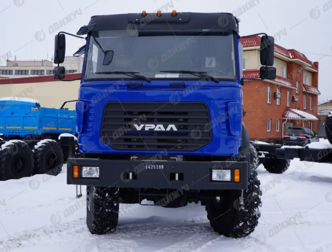 ППУА-1600/100 на шасси Урал 5557-4512-80Е5 (насос 1,1 ПТ)