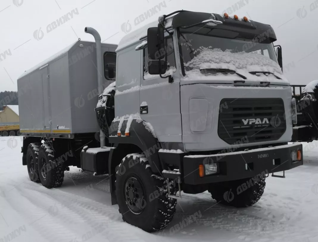 ППУА-1600/100 на шасси Урал 5557-4512-80Е5 (насос 1,1 ПТ)